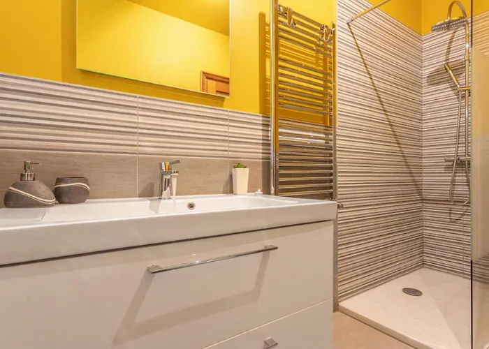 Kitty - Close To The Vatican Róma