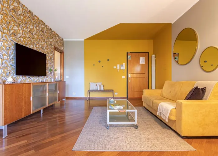 Kitty - Close To The Vatican *