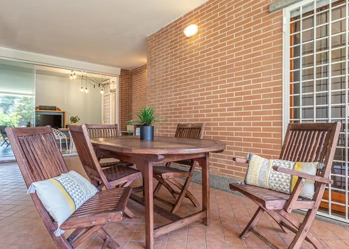 Kitty - Close To The Vatican *