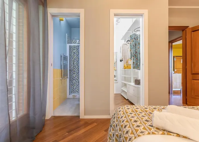 Kitty - Close To The Vatican * Róma