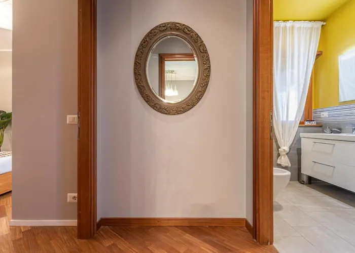 Kitty - Close To The Vatican *