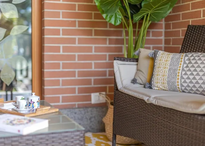 Kitty - Close To The Vatican *